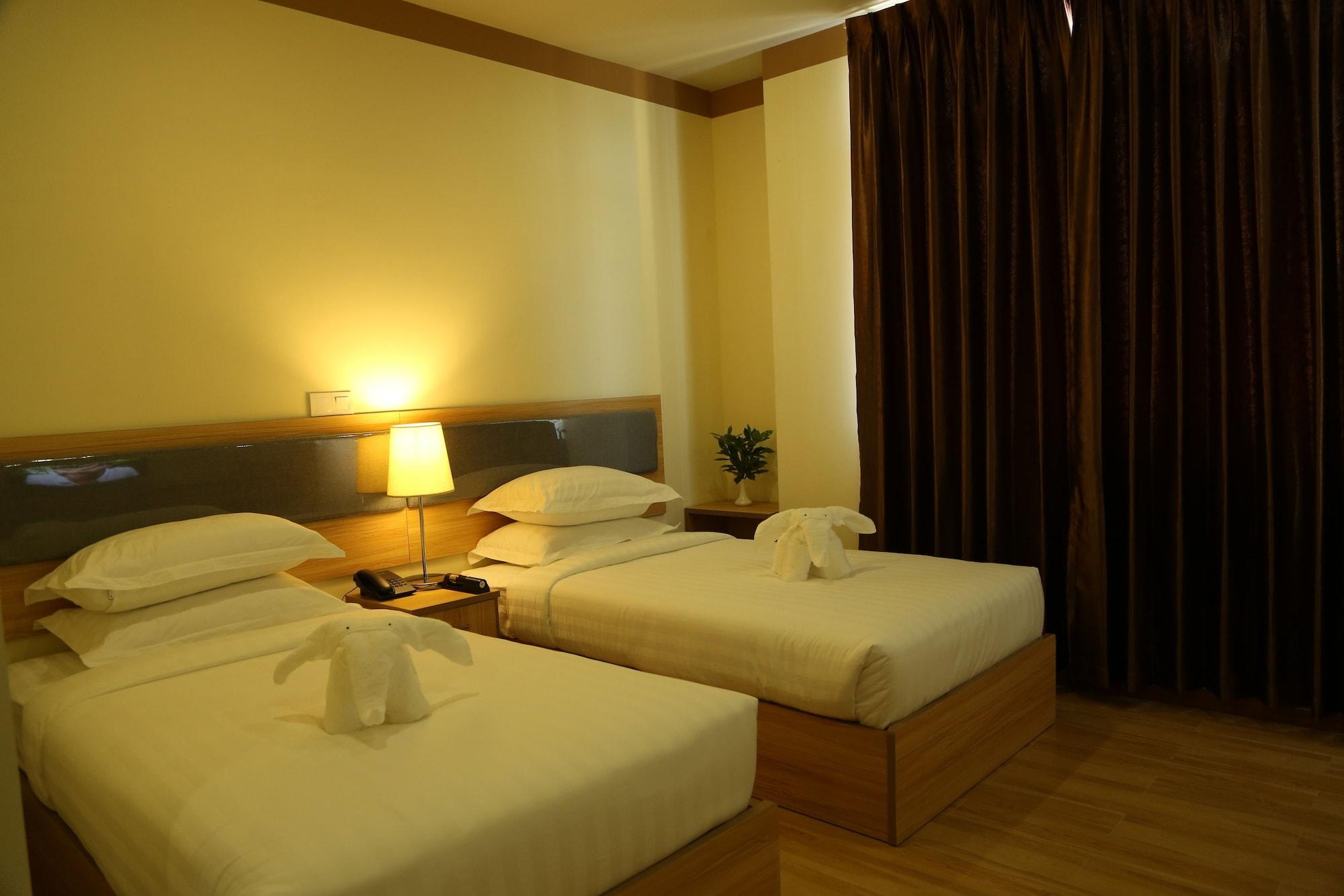 Vegas Hotel - Nay Pyi Taw Naypyidaw Extérieur photo